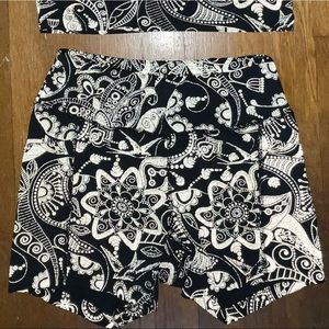 Oiselle Firecracker Shorts - size 4